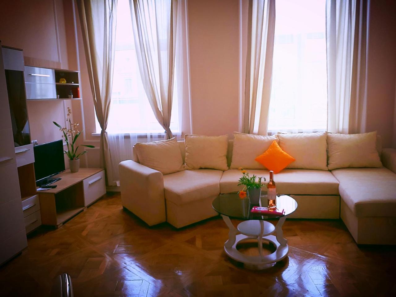 Apartment In The City Center 伊万诺-弗兰科夫斯克 外观 照片